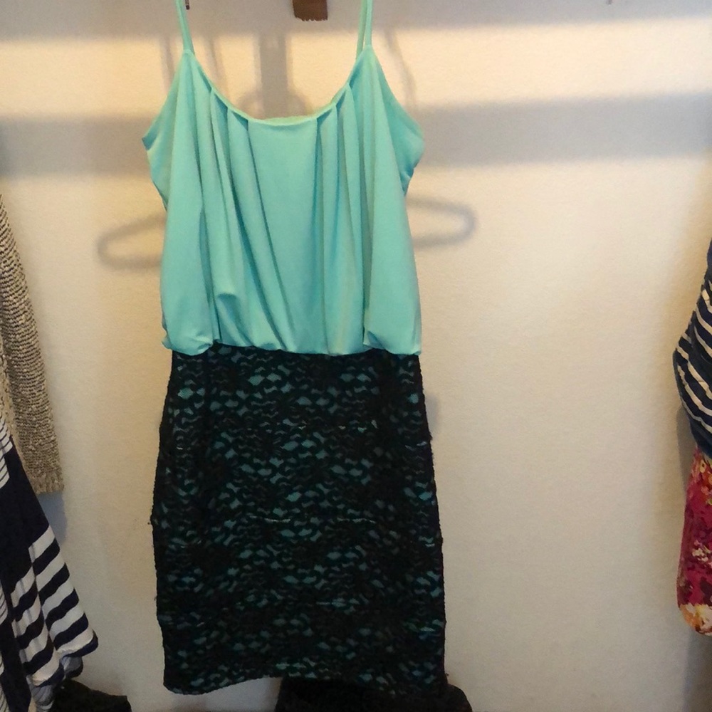Sweet storm black and green lace dress